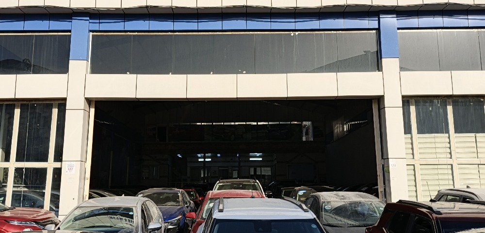 showroom-image
